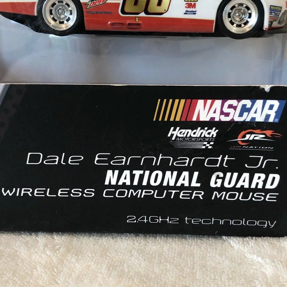 Dale Earnhardt Jr. NASCAR National Guard Wireless Optical Scroll Mouse